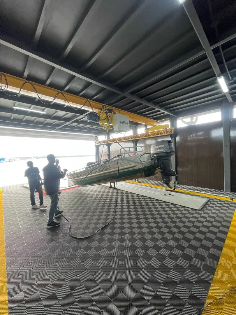 Flutuante Bodó